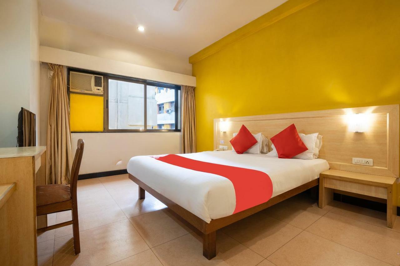 Oyo 44695 Hotel Mango Sawantwadi Exteriör bild