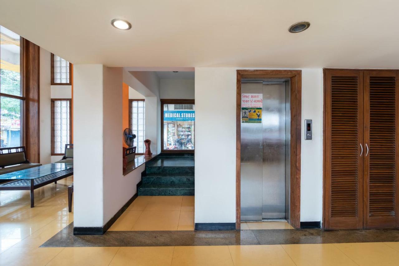 Oyo 44695 Hotel Mango Sawantwadi Exteriör bild