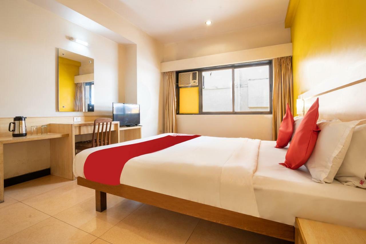 Oyo 44695 Hotel Mango Sawantwadi Exteriör bild