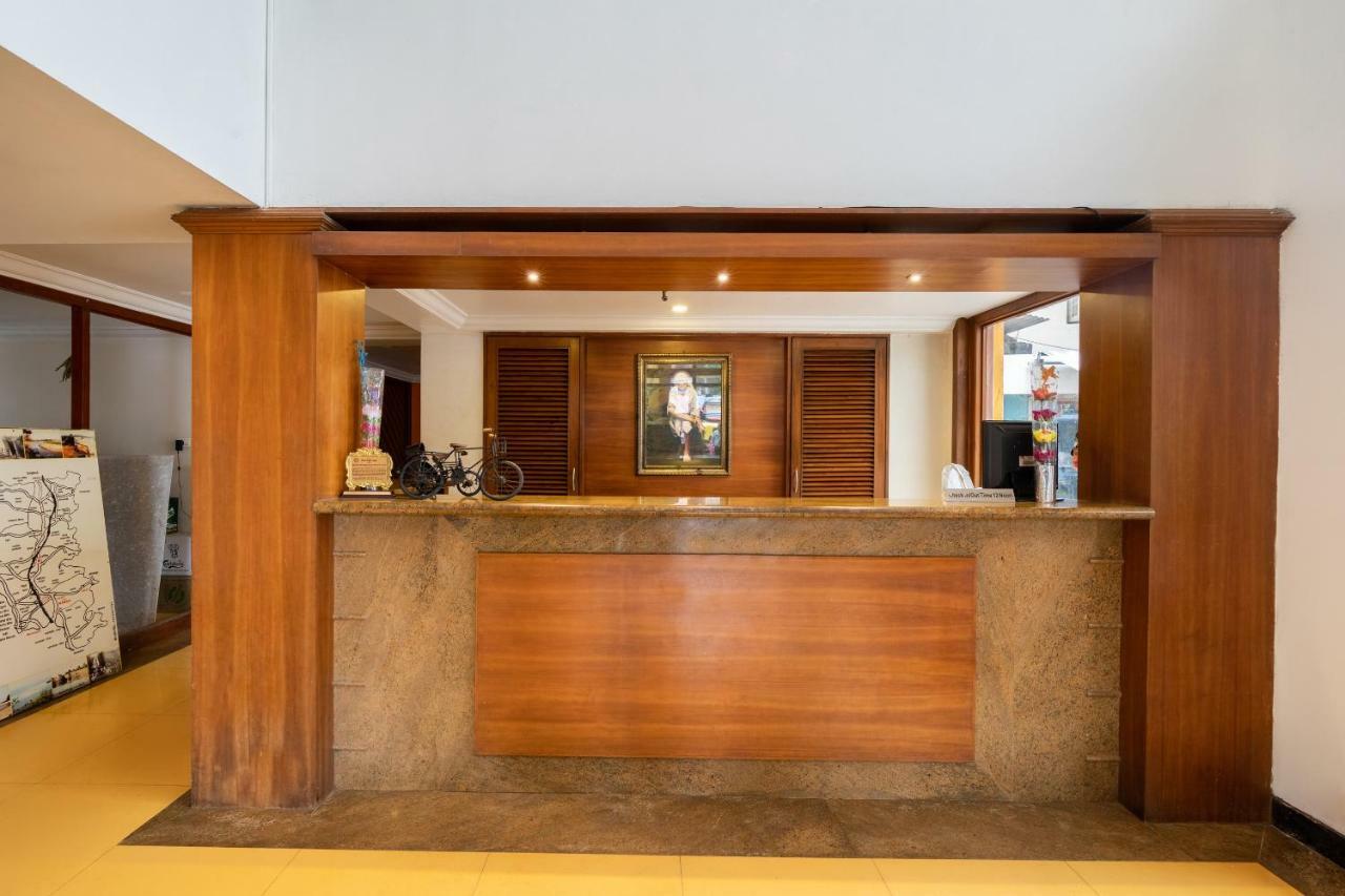 Oyo 44695 Hotel Mango Sawantwadi Exteriör bild